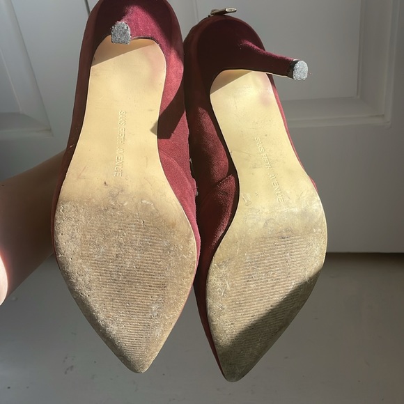 Selling gorgeous cranberry coloured Saks Fifth Avenue heels 7.5 - Picture 4 of 4